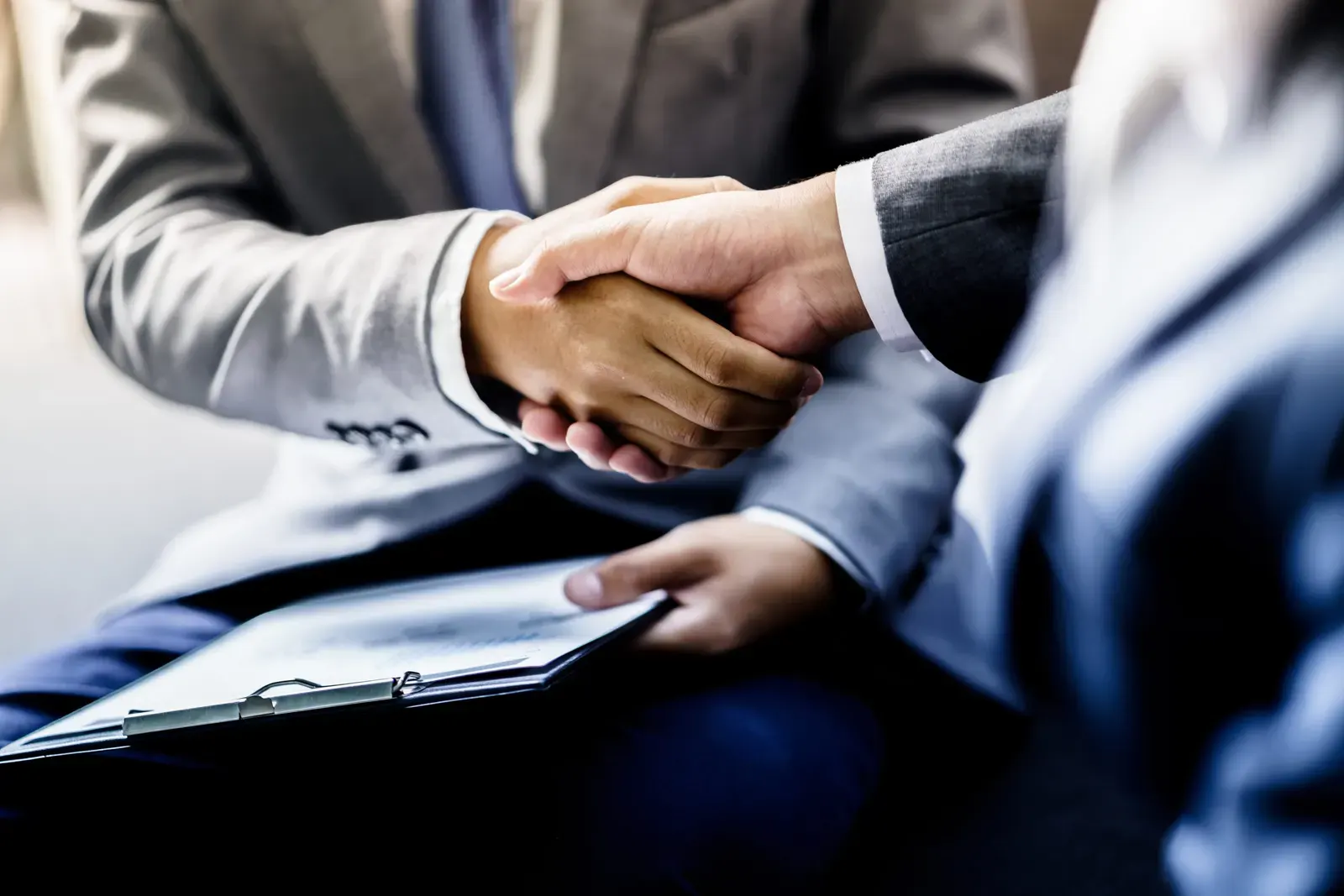 New strategy, new commitments for Centreon in 2017